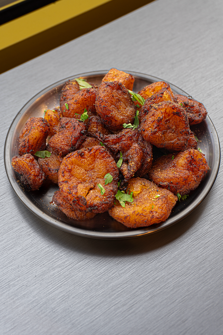 Bananes plantains frites épicées